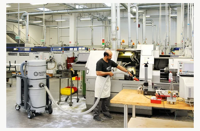 Nilfisk T40 industrial vacuum cleaner reference equipment