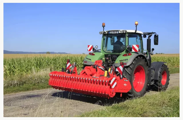 KUHN HR 1020 1030 1040 official product reference; pictured configuration is illustrative